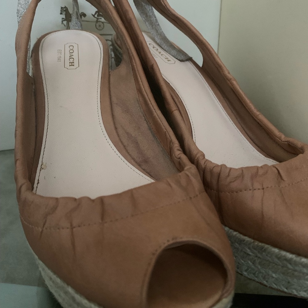 Coach Women's Maritza Calf Shoe Size 9.5 M Tan - Picture 4 of 11